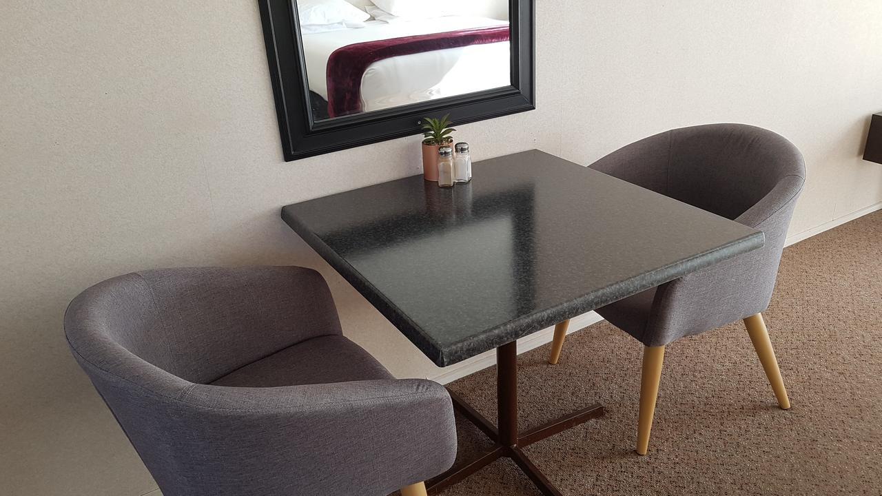 Putaruru Arms Motor Inn Eksteriør billede